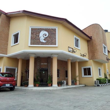 Aries Suites Lagos Exterior foto